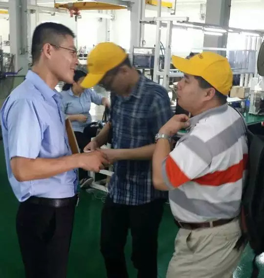机器人和高档数控机床等产业一起成为未来十年我国重点领域。