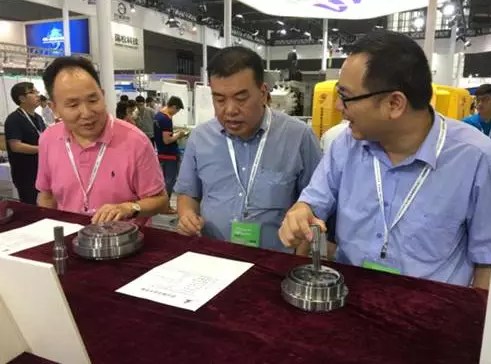 武汉精华：希望中国机器人换上国产“关节”！