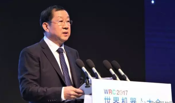 建设全球机器人产业创新中心，打造北京创造新名片
