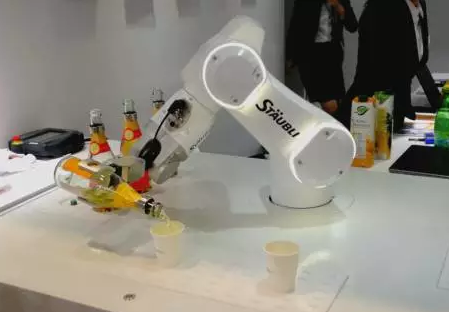2018年投资工业机器人将获得更快的回报！
