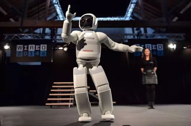 ASIMO：从走到跑，它孤独了30年