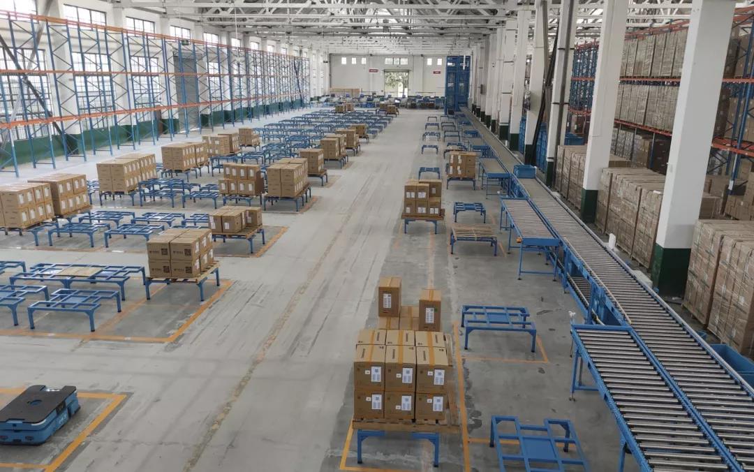 中兴5G AGV规模商用，助力中国电信打造智能配送中心