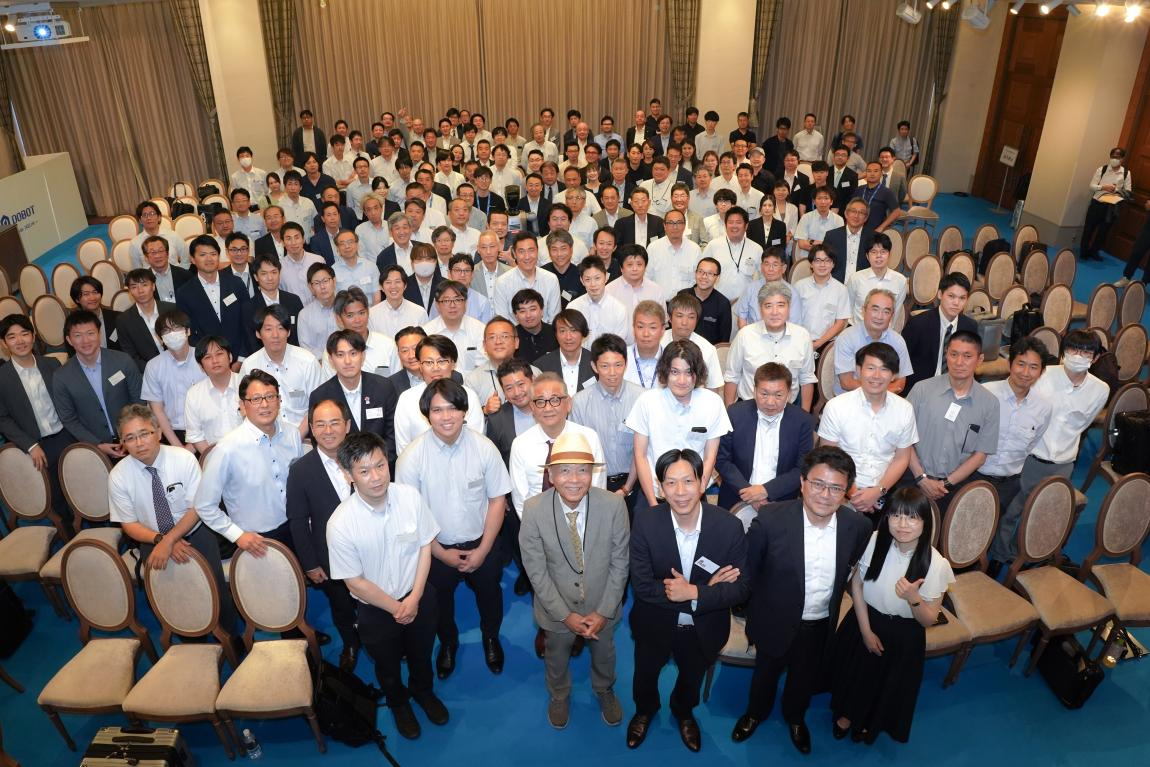 越疆科技于日本名古屋首发新品，人形机器人全球量产交付